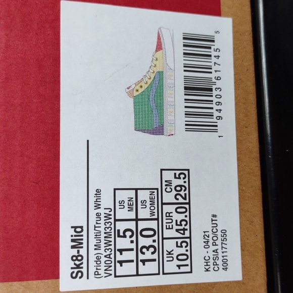 BRAND NEW VANS PRIDE SK8- MID UNISEX SNEAKERS - Picture 16 of 16